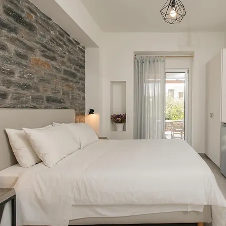 Village Apartment *