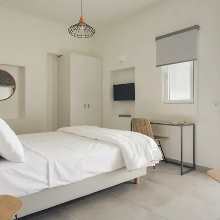 Village Apartment *