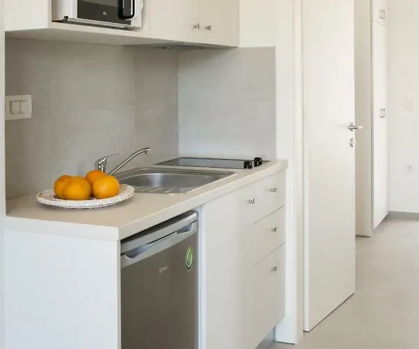 Village アパート *