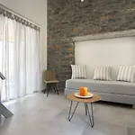 Village Apartment *
