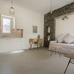 Apartment Village *